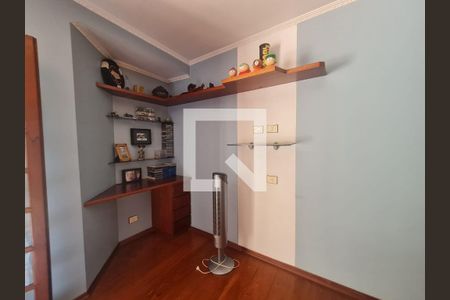 Casa à venda com 350m², 4 quartos e 5 vagasDormitório 3