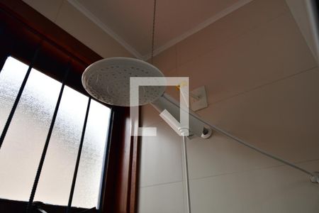 Casa à venda com 240m², 5 quartos e 4 vagasBanheiro 1