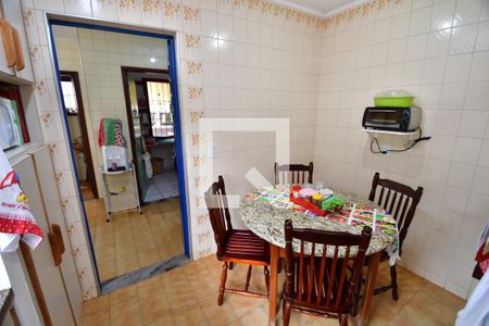 Casa à venda com 240m², 5 quartos e 4 vagasCozinha