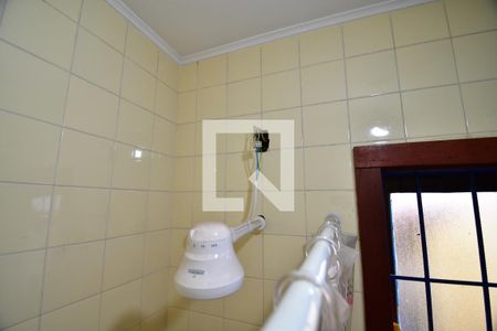 Casa à venda com 240m², 5 quartos e 4 vagasBanheiro de serviço