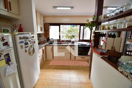 Casa à venda com 240m², 5 quartos e 4 vagasCozinha