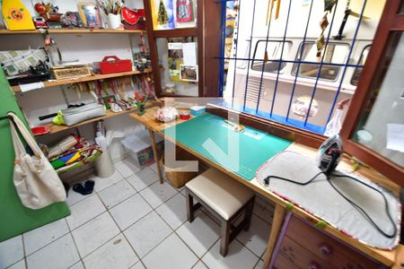 Casa à venda com 240m², 5 quartos e 4 vagasQuarto  de Serviço