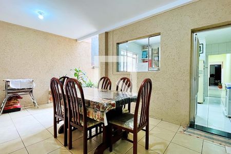 Casa à venda com 180m², 2 quartos e 1 vaga Casa à venda com 180m², 2 quartos e 1 vagaÁrea de Serviço - Casa 2
