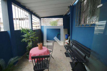 Casa à venda com 100m², 2 quartos e 1 vagaQuintal e Garagem