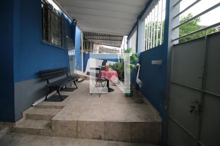 Casa à venda com 100m², 2 quartos e 1 vagaQuintal e Garagem