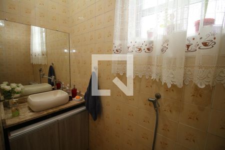 Casa à venda com 100m², 2 quartos e 1 vagaBanheiro