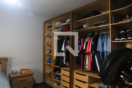 Casa para alugar com 250m², 5 quartos e 4 vagasEdícula Quarto 1