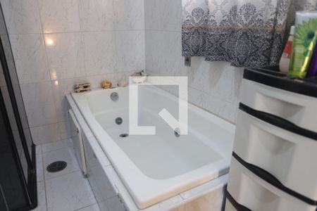 Casa para alugar com 250m², 5 quartos e 4 vagasBanheiro Social