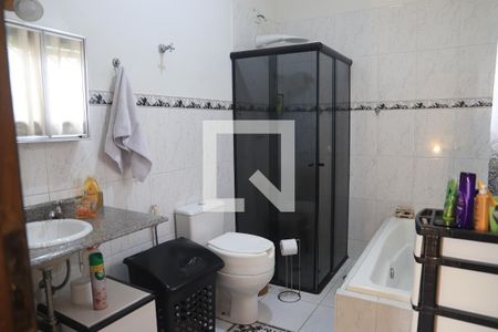 Casa para alugar com 250m², 5 quartos e 4 vagasBanheiro Social