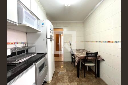Apartamento à venda com 117m², 3 quartos e 2 vagas Apartamento à venda com 117m², 3 quartos e 2 vagasCozinha