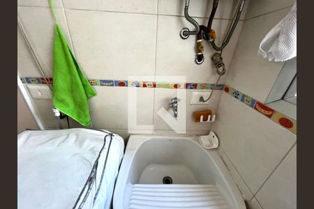 Apartamento à venda com 117m², 3 quartos e 2 vagas Apartamento à venda com 117m², 3 quartos e 2 vagasÁrea de Serviço