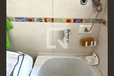 Apartamento à venda com 117m², 3 quartos e 2 vagas Apartamento à venda com 117m², 3 quartos e 2 vagasÁrea de Serviço