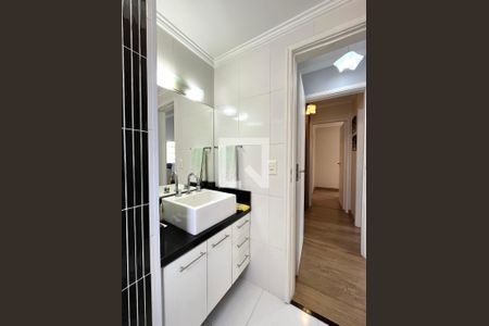 Apartamento à venda com 117m², 3 quartos e 2 vagas Apartamento à venda com 117m², 3 quartos e 2 vagasBanheiro da Suíte 2