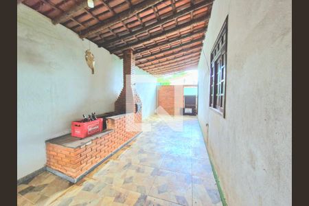 Casa à venda com 1000m², 3 quartos e 6 vagasFogão de lenha