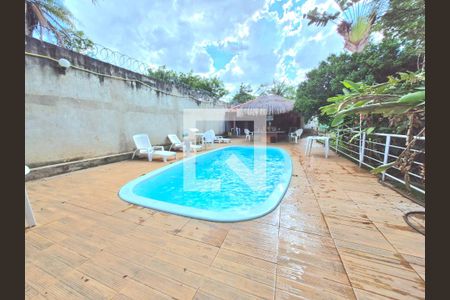 Casa à venda com 1000m², 3 quartos e 6 vagasPiscina