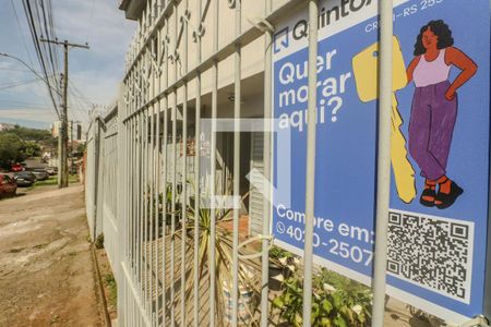 Casa à venda com 300m², 2 quartos e 2 vagas Casa à venda com 300m², 2 quartos e 2 vagasPlaquinha