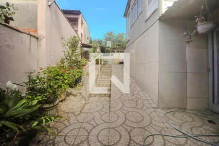 Casa à venda com 300m², 2 quartos e 2 vagas Casa à venda com 300m², 2 quartos e 2 vagasPátio