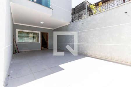 Casa à venda com 140m², 3 quartos e 2 vagas Casa à venda com 140m², 3 quartos e 2 vagasGaragem