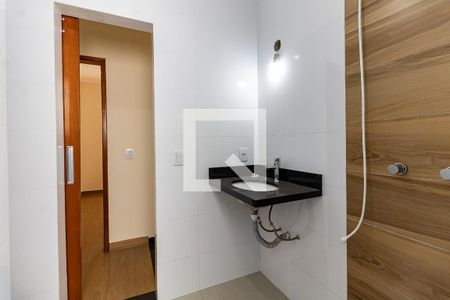 Casa à venda com 140m², 3 quartos e 2 vagas Casa à venda com 140m², 3 quartos e 2 vagasBanheiro Social