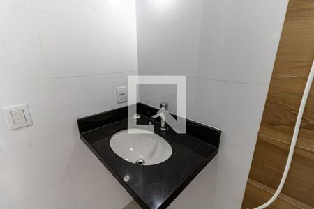 Casa à venda com 140m², 3 quartos e 2 vagas Casa à venda com 140m², 3 quartos e 2 vagasBanheiro Social