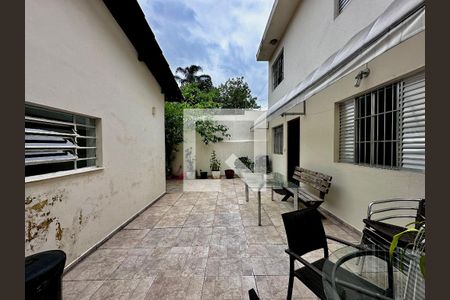 Casa à venda com 189m², 5 quartos e 2 vagas Casa à venda com 189m², 5 quartos e 2 vagasQuintal