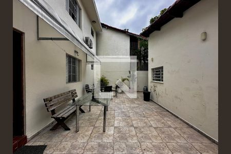 Casa à venda com 189m², 5 quartos e 2 vagas Casa à venda com 189m², 5 quartos e 2 vagasQuintal