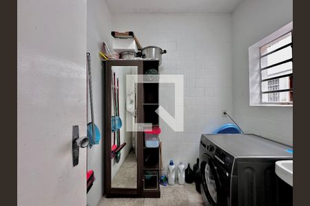 Casa à venda com 189m², 5 quartos e 2 vagas Casa à venda com 189m², 5 quartos e 2 vagasÁrea de Serviço