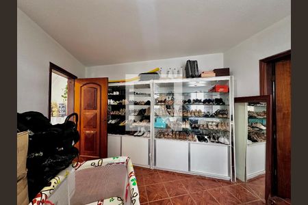 Casa à venda com 189m², 5 quartos e 2 vagas Casa à venda com 189m², 5 quartos e 2 vagasCasa 2