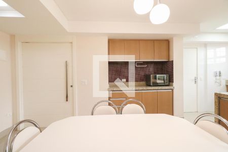 Apartamento para alugar com 249m², 4 quartos e 3 vagas Apartamento para alugar com 249m², 4 quartos e 3 vagasCopa