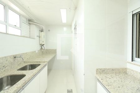 Apartamento para alugar com 249m², 4 quartos e 3 vagas Apartamento para alugar com 249m², 4 quartos e 3 vagasÁrea de Serviço
