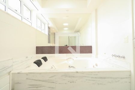 Apartamento para alugar com 249m², 4 quartos e 3 vagas Apartamento para alugar com 249m², 4 quartos e 3 vagasBanheiro Suíte Master