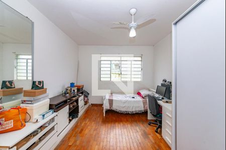 Casa à venda com 199m², 4 quartos e 2 vagasQuarto 3