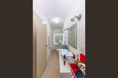 Casa à venda com 199m², 4 quartos e 2 vagasBanheiro da Suíte