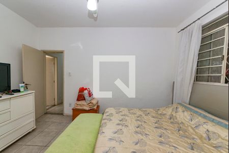 Casa à venda com 199m², 4 quartos e 2 vagasSuíte