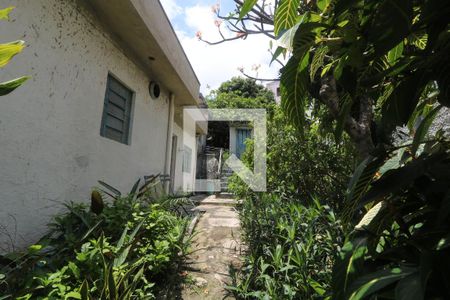 Casa à venda com 100m², 3 quartos e sem vagaQuintal