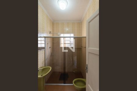 Casa à venda com 200m², 4 quartos e 2 vagas Casa à venda com 200m², 4 quartos e 2 vagasBanheiro