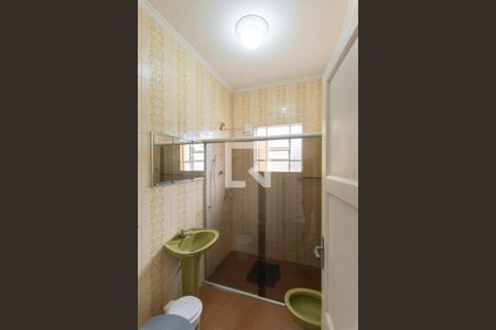 Casa à venda com 200m², 4 quartos e 2 vagas Casa à venda com 200m², 4 quartos e 2 vagasBanheiro