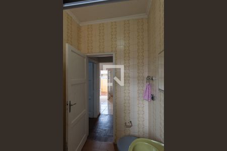 Casa à venda com 200m², 4 quartos e 2 vagas Casa à venda com 200m², 4 quartos e 2 vagasBanheiro