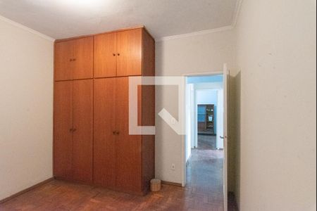 Casa à venda com 200m², 4 quartos e 2 vagas Casa à venda com 200m², 4 quartos e 2 vagasQuarto 2