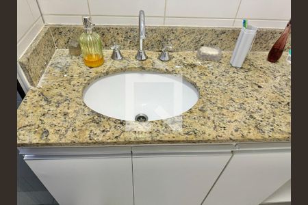 Apartamento à venda com 83m², 3 quartos e 1 vaga Apartamento à venda com 83m², 3 quartos e 1 vagaSuíte - Banheiro