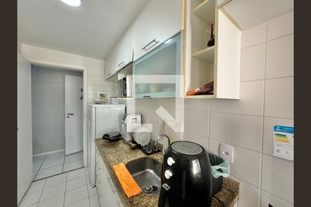Apartamento à venda com 83m², 3 quartos e 1 vaga Apartamento à venda com 83m², 3 quartos e 1 vagaCozinha e Área de Serviço