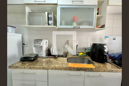 Apartamento à venda com 83m², 3 quartos e 1 vaga Apartamento à venda com 83m², 3 quartos e 1 vagaCozinha e Área de Serviço