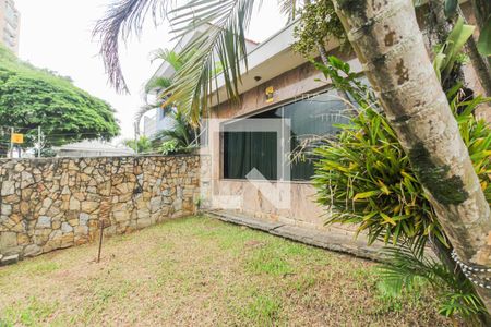 Casa à venda com 160m², 3 quartos e 4 vagas Casa à venda com 160m², 3 quartos e 4 vagasJardim