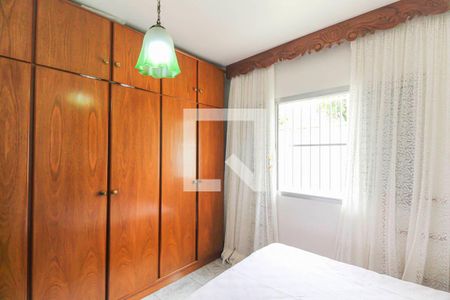 Casa à venda com 160m², 3 quartos e 4 vagas Casa à venda com 160m², 3 quartos e 4 vagasQuarto 2