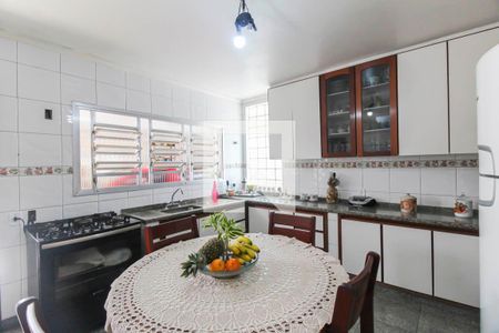 Casa à venda com 160m², 3 quartos e 4 vagas Casa à venda com 160m², 3 quartos e 4 vagasCozinha