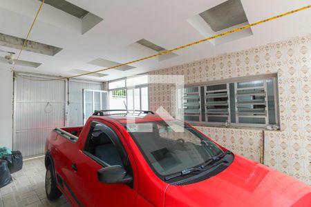 Casa à venda com 160m², 3 quartos e 4 vagas Casa à venda com 160m², 3 quartos e 4 vagasGaragem