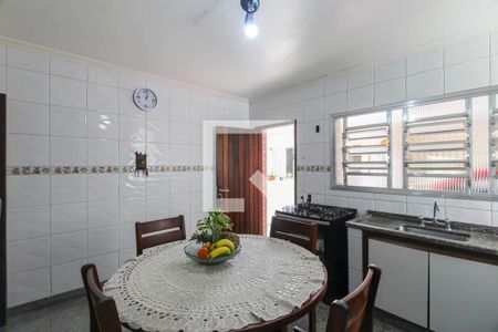 Casa à venda com 160m², 3 quartos e 4 vagas Casa à venda com 160m², 3 quartos e 4 vagasCozinha