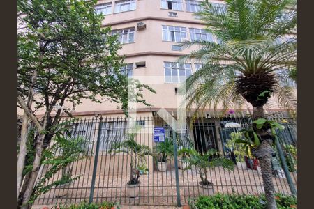 Apartamento à venda com 60m², 2 quartos e 1 vaga Apartamento à venda com 60m², 2 quartos e 1 vagaFachada