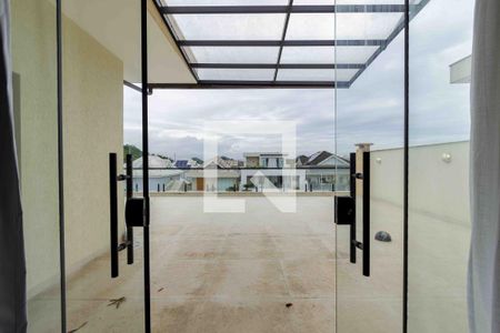 Casa de condomínio à venda com 270m², 4 quartos e 4 vagasVaranda