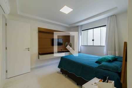 Casa de condomínio à venda com 270m², 4 quartos e 4 vagasSuíte 2